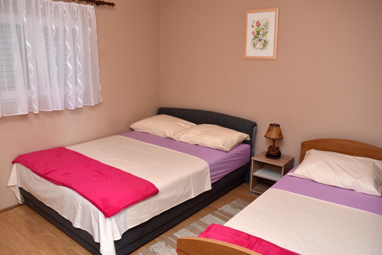 ויר Apartments Oresic מראה חיצוני תמונה