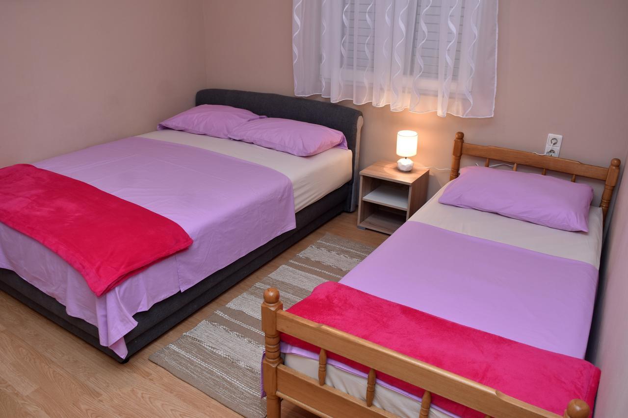 ויר Apartments Oresic מראה חיצוני תמונה