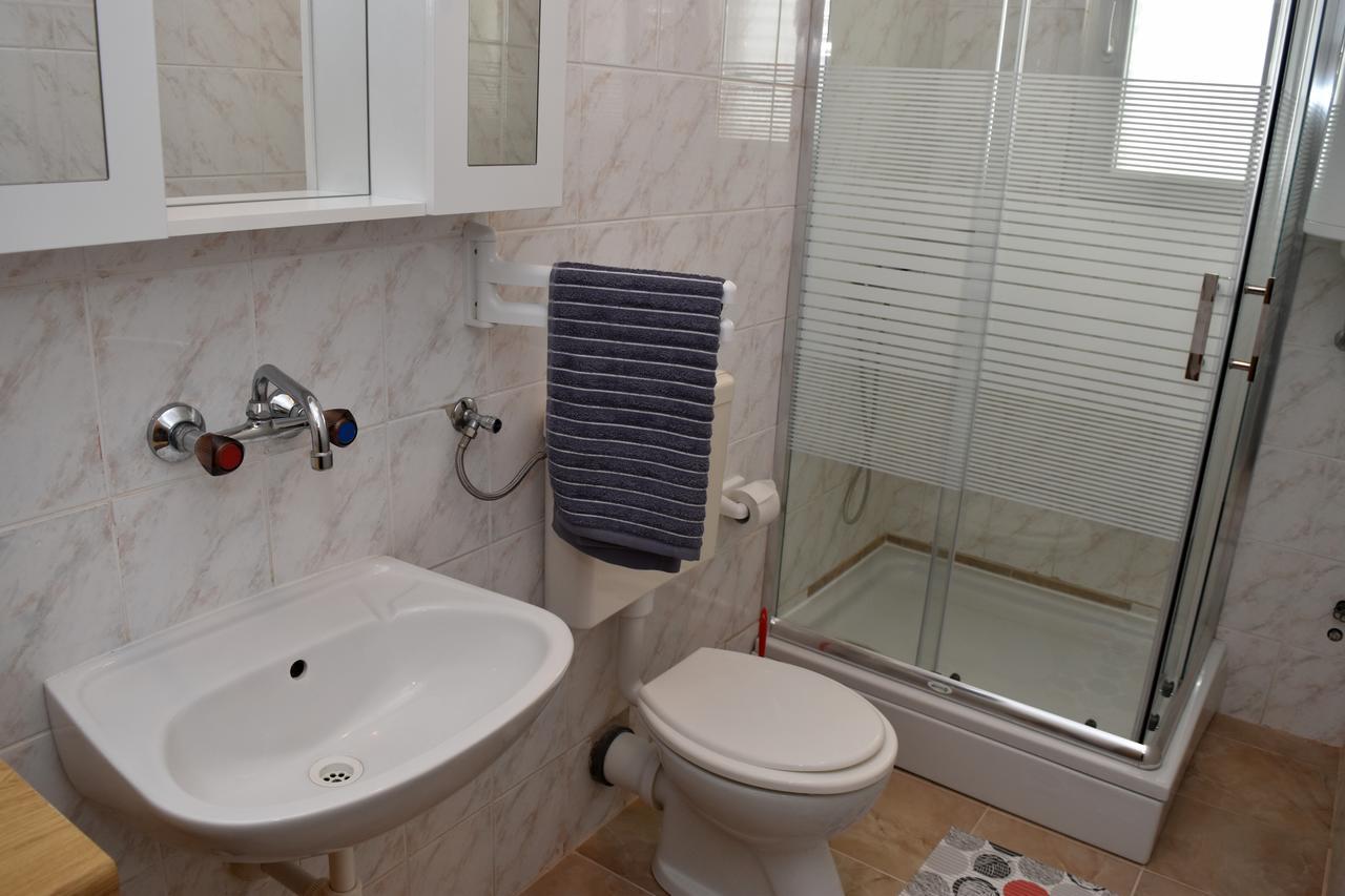 ויר Apartments Oresic מראה חיצוני תמונה