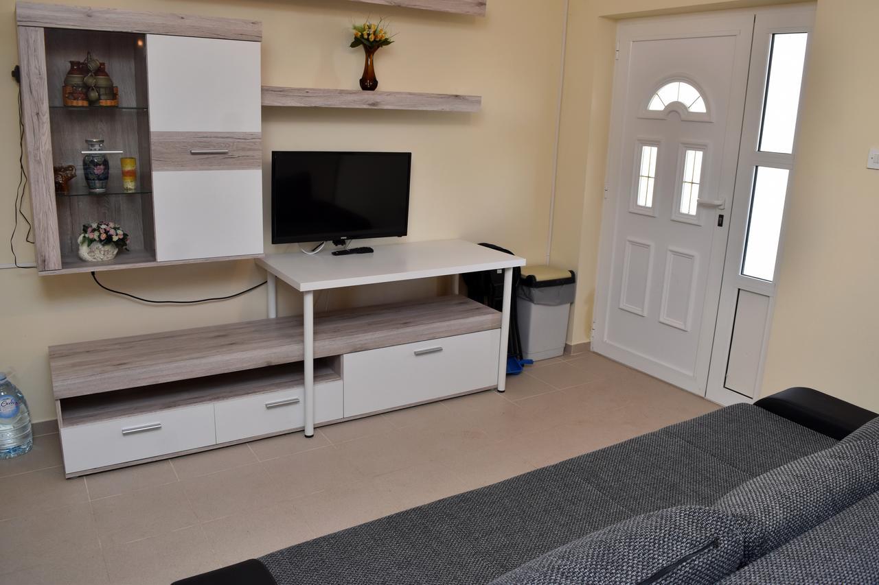 ויר Apartments Oresic מראה חיצוני תמונה