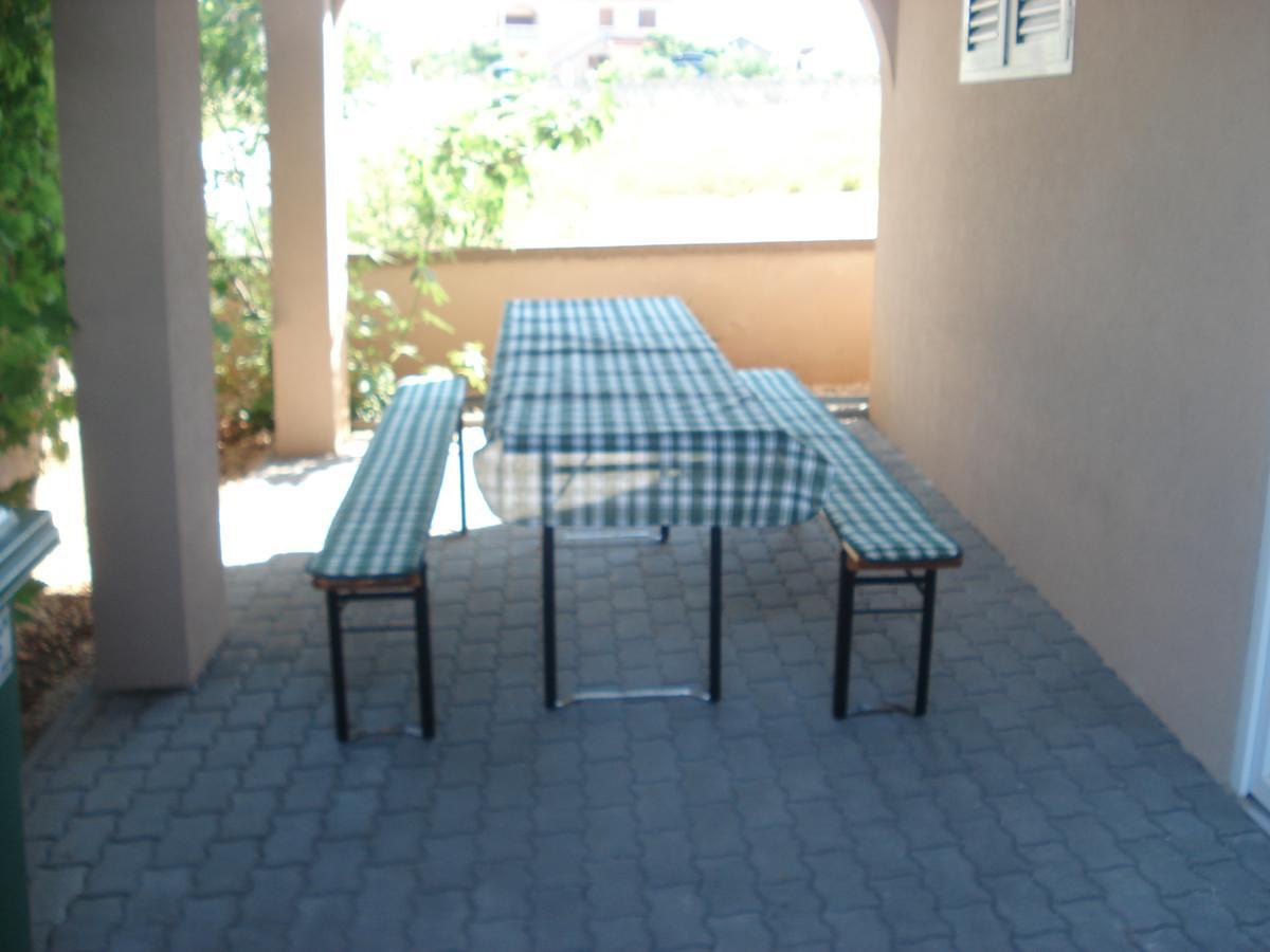 ויר Apartments Oresic מראה חיצוני תמונה